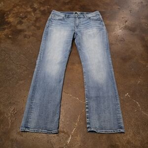 BKE Tyler Straight Light Wash Jeans Men’s 36R Buckle Denim